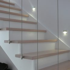Gamma schody drewniane policzkowo – osiodłane klasyczne i nowoczesne